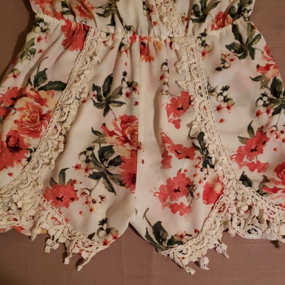 Floral Romper - Picture 3 of 3